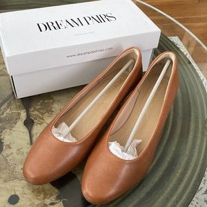 DREAMPAIRS - Size 11 tan Mila pumps